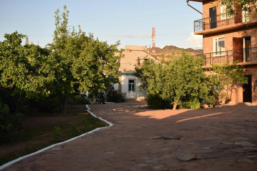 Taj Altyn Hotel Kaji-Say Exterior photo